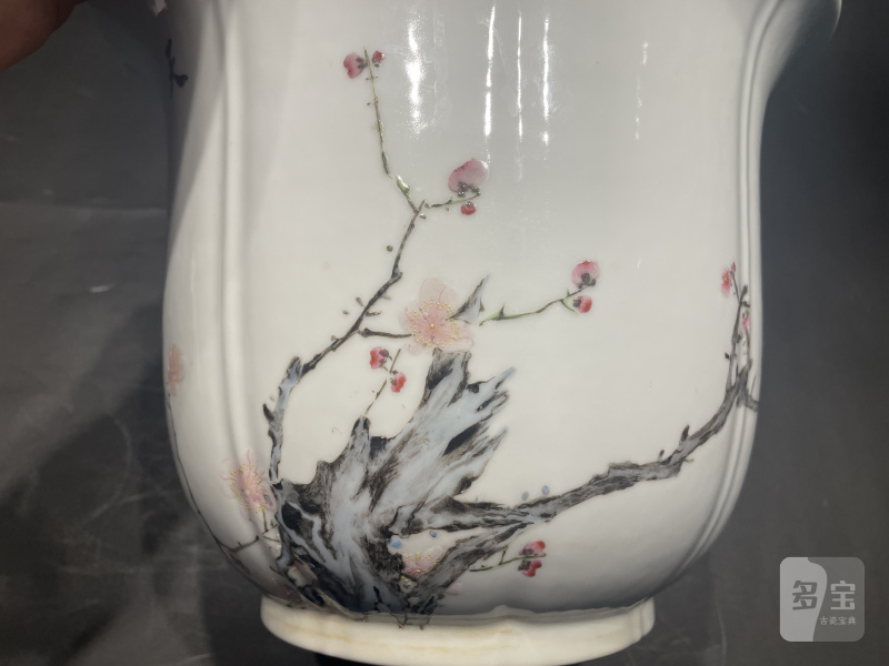 民国 粉彩折枝梅花花口花盆一对 - 图16